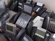 S telefonskim sistemom Abraxas odlično delujejo telefonski aparati vseh tipov in proizvajalcev.